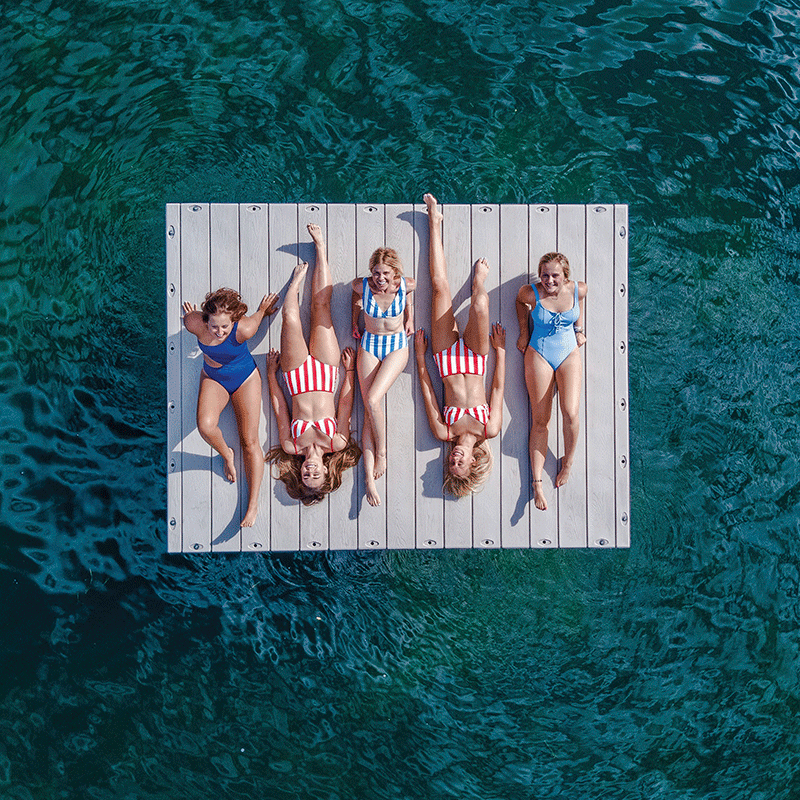 Connect-A-Dock Swim Dock Bundle 1000 Series Model PPK1009 laying out on swim platform