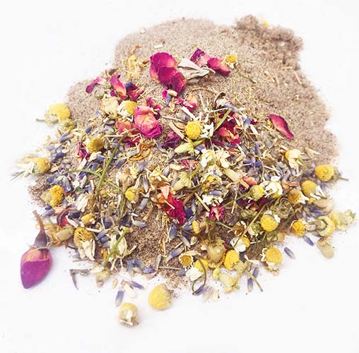 Pampered Mama Chicken Pick Me Up Floral Dust Bath With Herbs - For Pet Chickens & Other Poultry