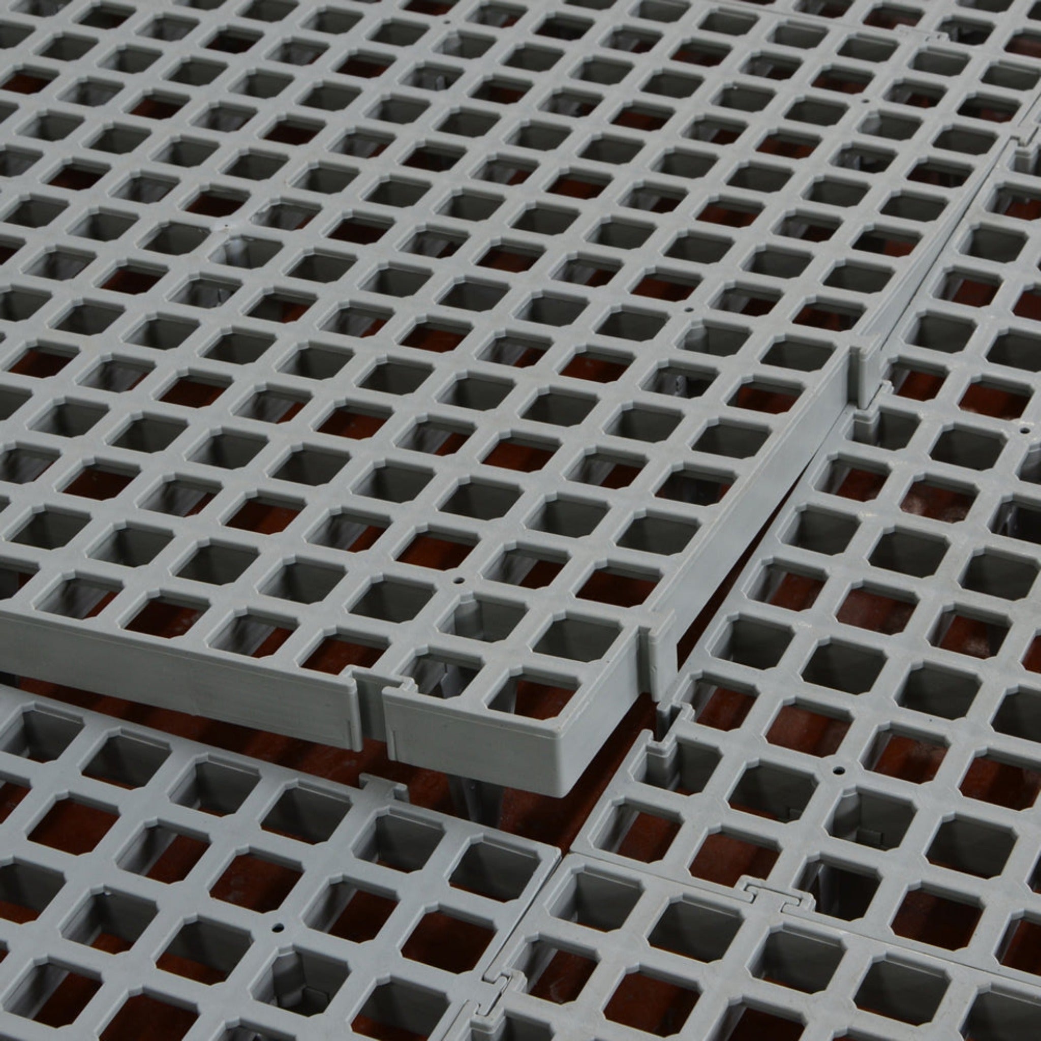 Cimuka Slat Flooring - Small Hole (Legs: Medium)