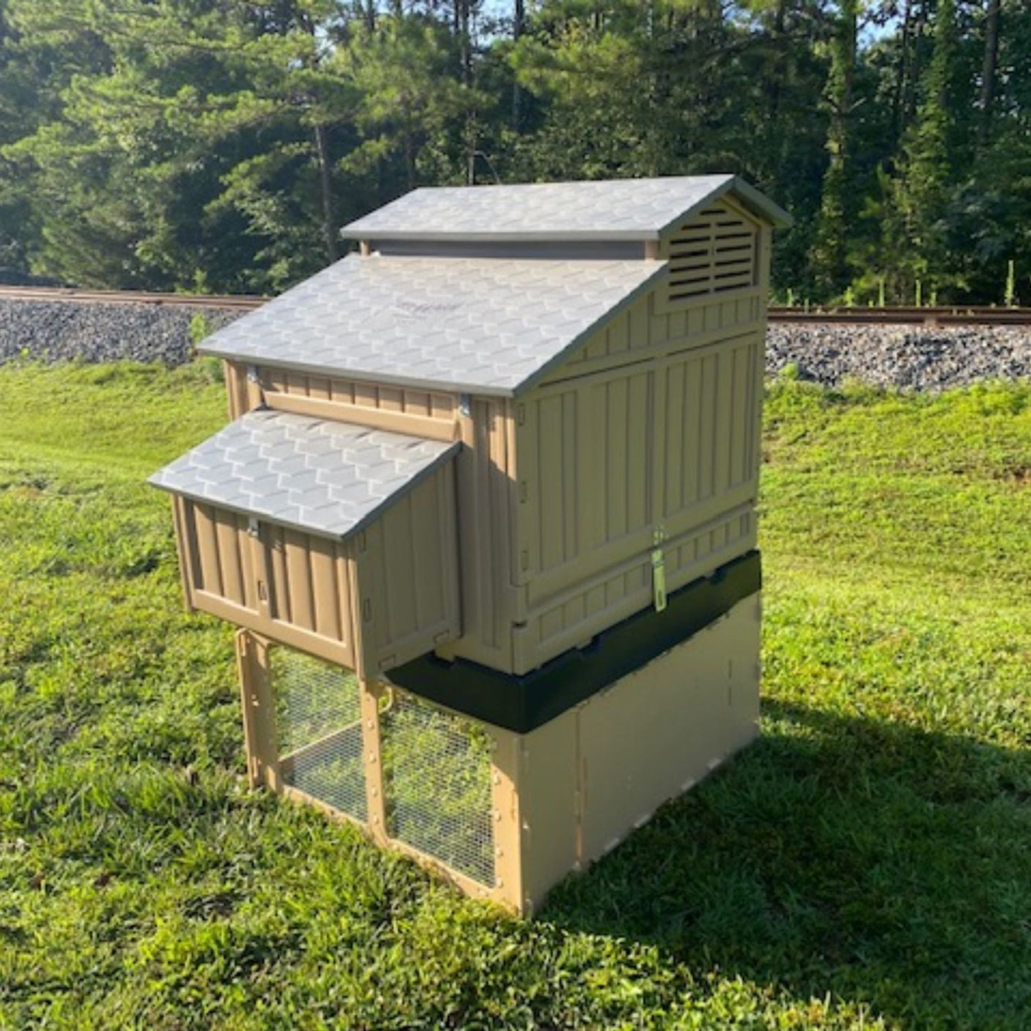 Snaplock by Formex Chicken Coop Stand and Stairs (Coop and Coop Runs Sold Separately)