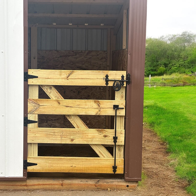 Driftless Outdoors 6’ x 8’ Shelter with Gate zoomed in view of gate