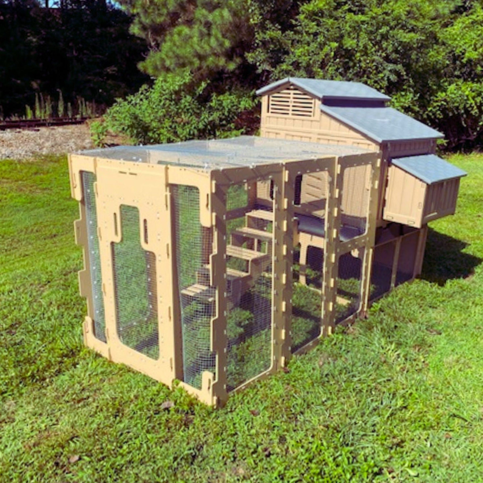 Snaplock by Formex Large Chicken Coop with Stand and Stairs & Run - Combo Kit