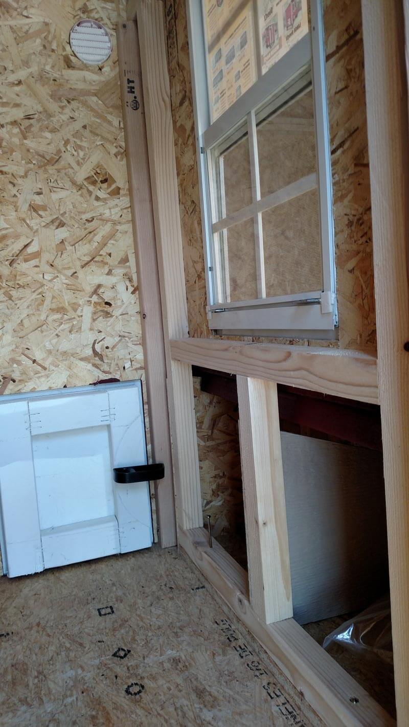 OverEZ Chicken Coop Small Up to 5 Chickens inside view of windows