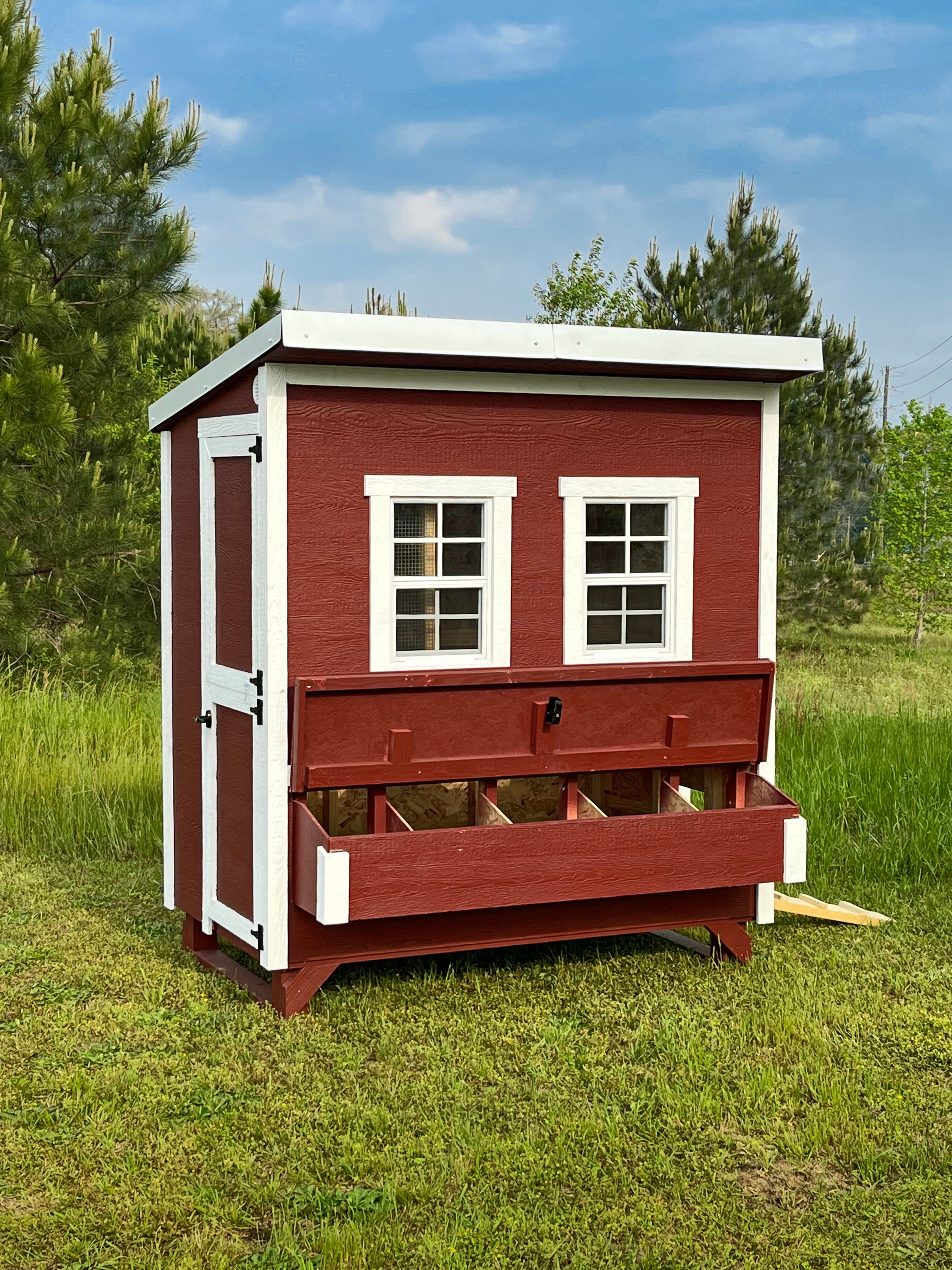 OverEZ Chicken Coop Walk-In Up to 18 Chickens open nesting boxes